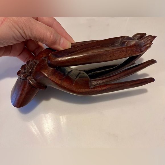 Vintage HandCarved Wooden Sculpture + Intricate Details in a unique hand shape - Picture 5 of 13